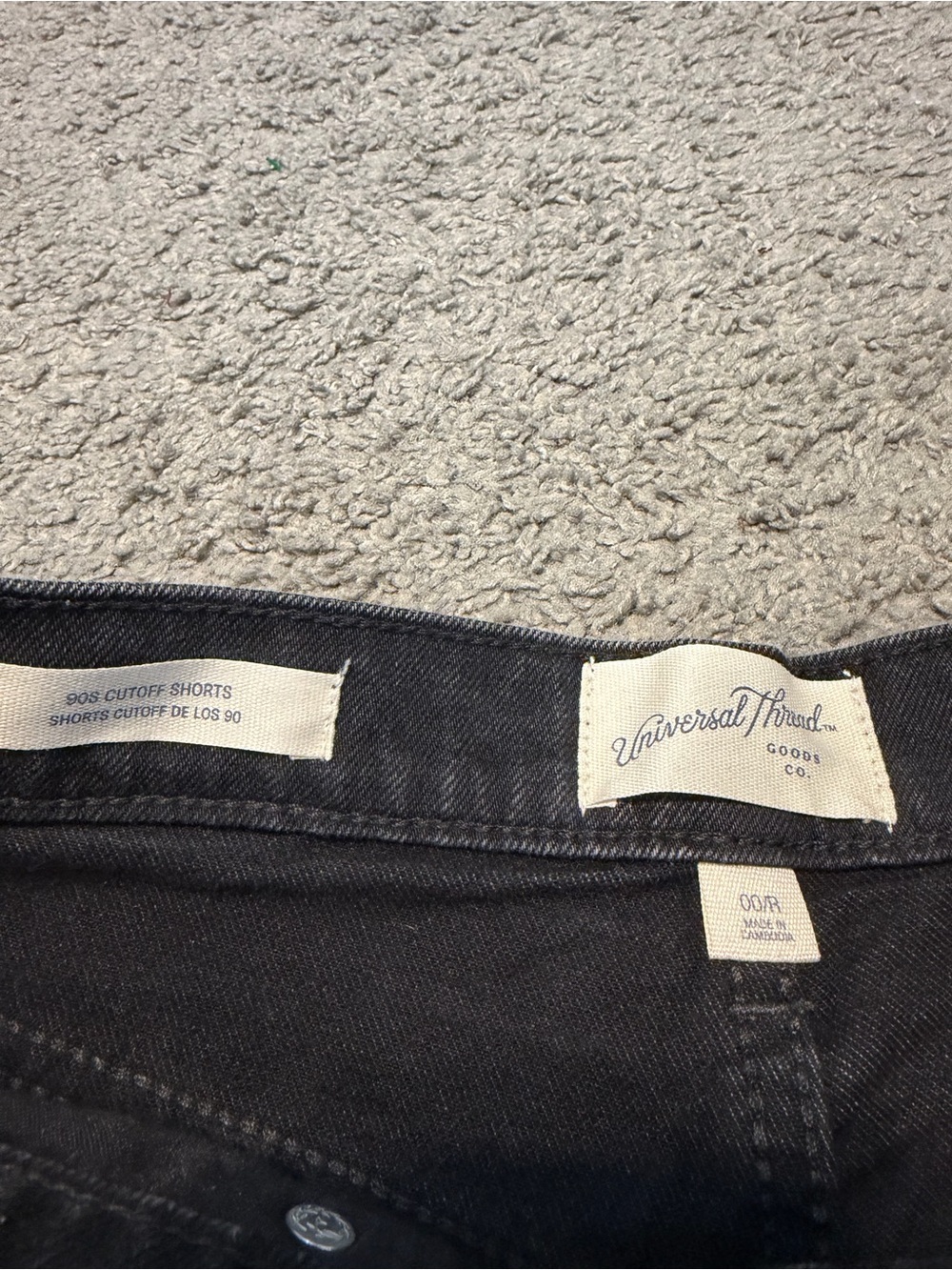 Universal Thread Black High-Rise Denim Shorts - Picture 2 of 3
